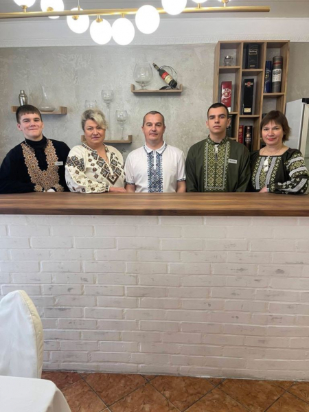 День вишиванки: нововолинці показали свої світлини в національному одязі | Новини Нововолинська