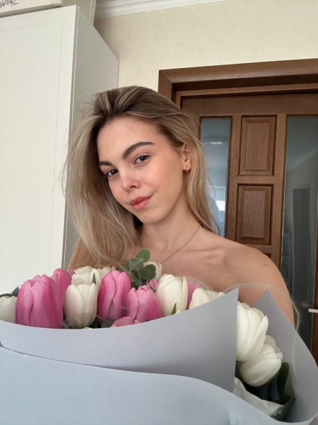 Красуня БУГу: Марія Горун з Нововолинська поєднує з навчанням роботу візажиста та стиліста | Новини Нововолинська