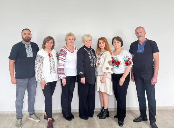 День вишиванки: нововолинці показали свої світлини в національному одязі | Новини Нововолинська