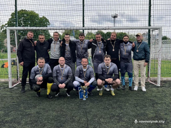 ФК «Шахтар-Ветерани» з Нововолинська здобули перемогу на благодійному турнірі «Кубок Надії-2025» | Новини Нововолинська