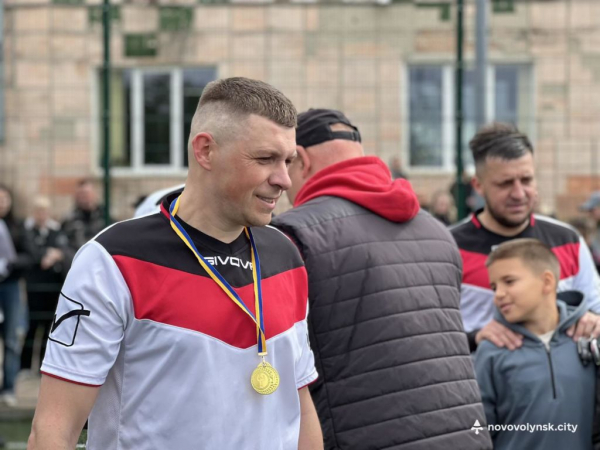 ФК «Шахтар-Ветерани» з Нововолинська здобули перемогу на благодійному турнірі «Кубок Надії-2025» | Новини Нововолинська