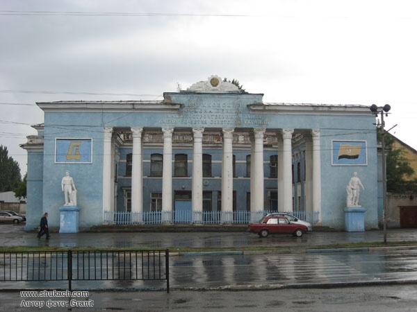 Центральні прохідні Дружківського машзаводу знищено російською авіабомбою - 04 травня 2025 :: Донеччина Центральні прохідні Дружківського машзаводу знищено російською авіабомбою - 04 травня 2025 :: Донеччина