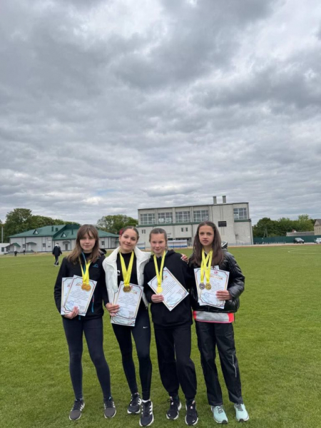 Юні легкоатлети з Нововолинська вибороли командне «золото» на чемпіонаті Волині | Новини Нововолинська