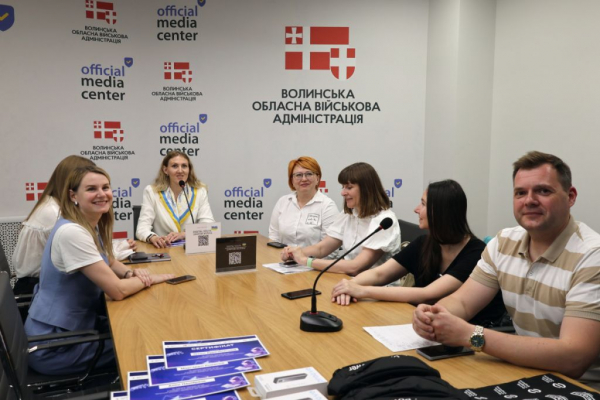 Четверо учениць з Нововолинської громади перемогли на конкурсі есе про штучний інтелект серед молоді Волині | Новини Нововолинська Четверо учениць з Нововолинської громади перемогли на конкурсі есе про штучний інтелект серед молоді Волині | Новини Нововолинська