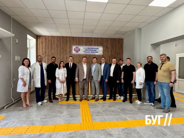 Нововолинська лікарня відкрила нові сучасні відділення: візит посадовців з Києва | Новини Нововолинська