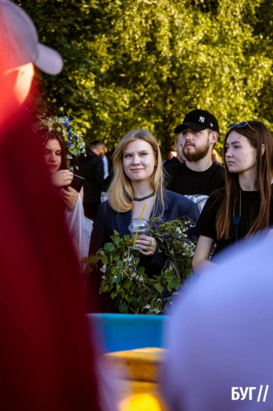 У Нововолинську вперше відзначили Івана Купала: давні обряди, розпалювання ватри та бойовий гопак | Новини Нововолинська У Нововолинську вперше відзначили Івана Купала: давні обряди, розпалювання ватри та бойовий гопак | Новини Нововолинська