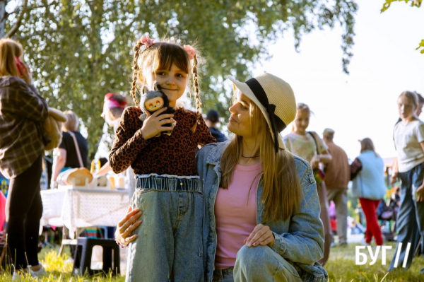 У Нововолинську вперше відзначили Івана Купала: давні обряди, розпалювання ватри та бойовий гопак | Новини Нововолинська У Нововолинську вперше відзначили Івана Купала: давні обряди, розпалювання ватри та бойовий гопак | Новини Нововолинська