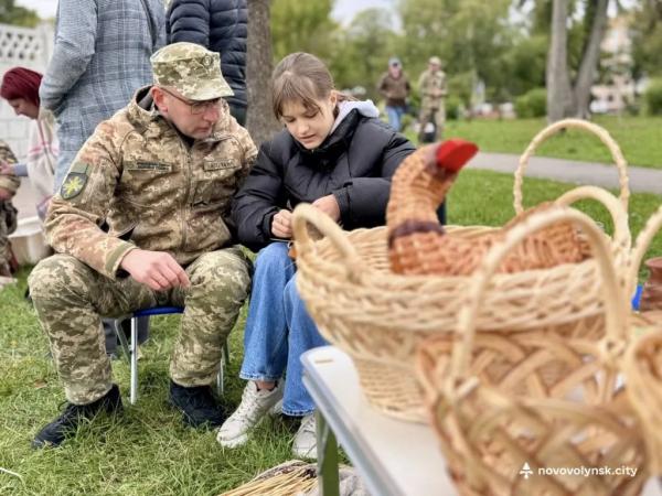 До Дня Захисників та Захисниць відбулися благодійні заходи: збирали кошти для 14 бригади | Новини Нововолинська До Дня Захисників та Захисниць відбулися благодійні заходи: збирали кошти для 14 бригади | Новини Нововолинська