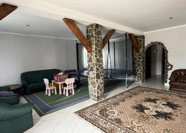 Майже чверть мільйона доларів: під Нововолинськом продають будинок сімейного типу | Новини Нововолинська