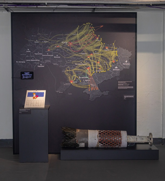 Залужний та Борис Джонсон відкрили в Лондоні виставку Незламна Україна