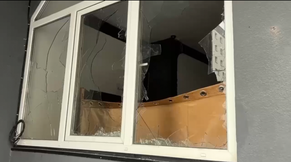 У Калуші на Івано-Франківщині зламали двері та вікна ТЦК, частина військовозобов'язаних втекла - 24 вересня 2025 :: Донеччина