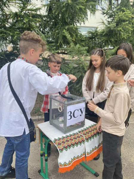 Початок нового навчального року: у ліцеях Нововолинська пролунав перший дзвоник | Новини Нововолинська Початок нового навчального року: у ліцеях Нововолинська пролунав перший дзвоник | Новини Нововолинська