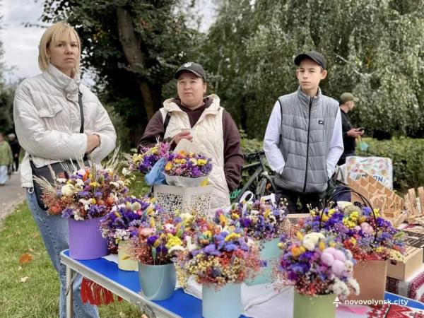 До Дня Захисників та Захисниць відбулися благодійні заходи: збирали кошти для 14 бригади | Новини Нововолинська До Дня Захисників та Захисниць відбулися благодійні заходи: збирали кошти для 14 бригади | Новини Нововолинська