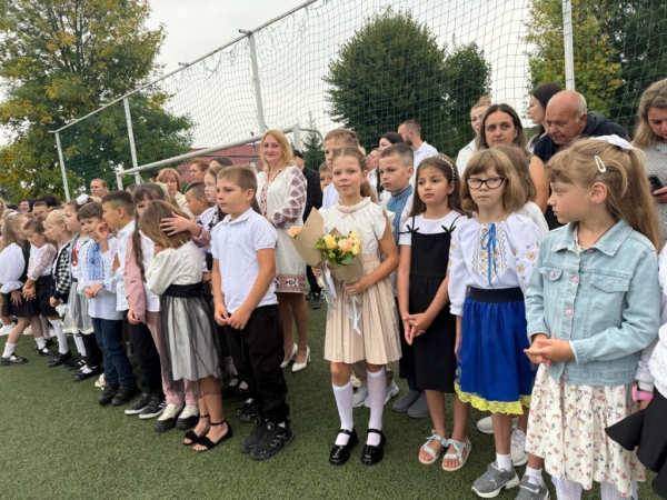 Початок нового навчального року: у ліцеях Нововолинська пролунав перший дзвоник | Новини Нововолинська Початок нового навчального року: у ліцеях Нововолинська пролунав перший дзвоник | Новини Нововолинська