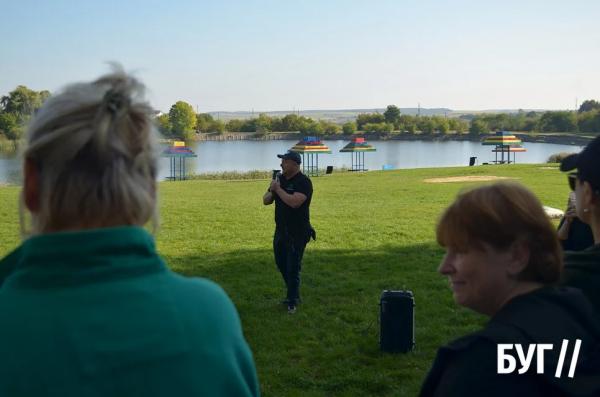 Толока біля міського озера: У Нововолинську долучилися до Всесвітнього Дня прибирання | Новини Нововолинська