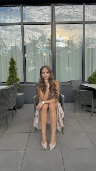 Красуня БУГу: Ангеліна Пикалюк — молода педагогиня, поетеса і SMM-спеціалістка з Нововолинська | Новини Нововолинська