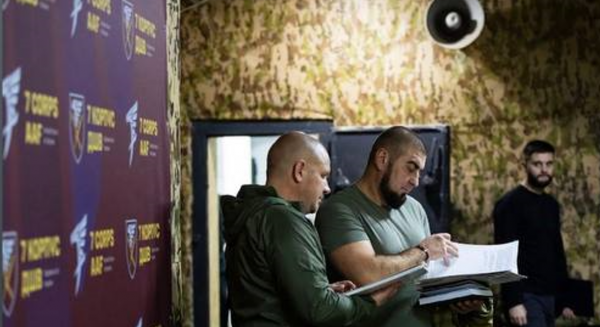 Сирський проінспектував оборону в районі Покровська та вручив нагороди українським захисникам - 26 жовтня 2025 :: Донеччина