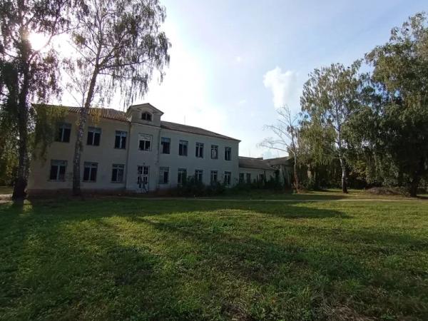 У Благодатному за 2,6 мільйона гривень продають будівлю школи | Новини Нововолинська У Благодатному за 2,6 мільйона гривень продають будівлю школи | Новини Нововолинська