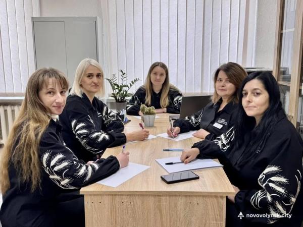 Нововолинська громада долучилася до написання Радіодиктанту національної єдності – 2025 | Новини Нововолинська Нововолинська громада долучилася до написання Радіодиктанту національної єдності – 2025 | Новини Нововолинська