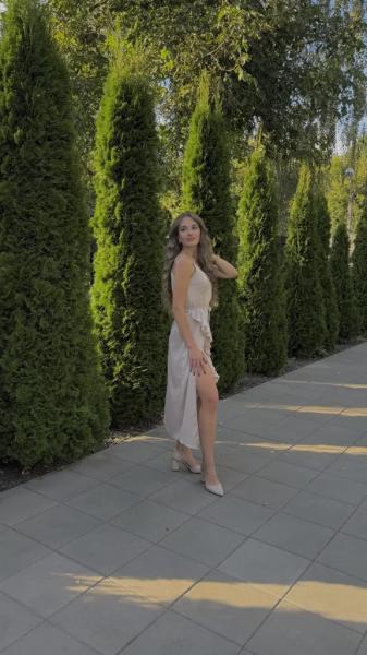 Красуня БУГу: Ангеліна Пикалюк — молода педагогиня, поетеса і SMM-спеціалістка з Нововолинська | Новини Нововолинська