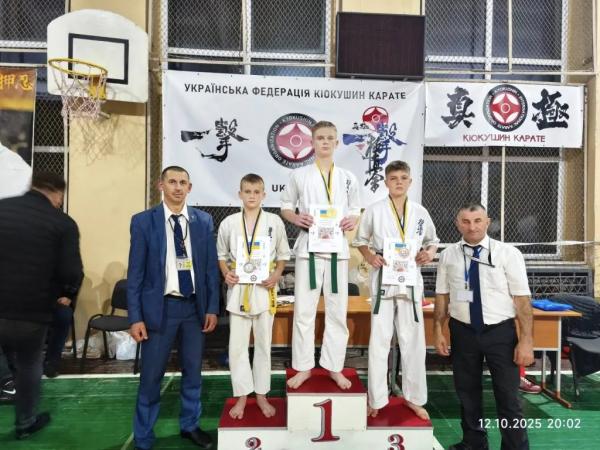 Нововолинські каратисти успішно виступили на Відкритому Кубку Львівщини | Новини Нововолинська