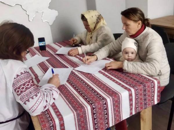 Нововолинська громада долучилася до написання Радіодиктанту національної єдності – 2025 | Новини Нововолинська Нововолинська громада долучилася до написання Радіодиктанту національної єдності – 2025 | Новини Нововолинська