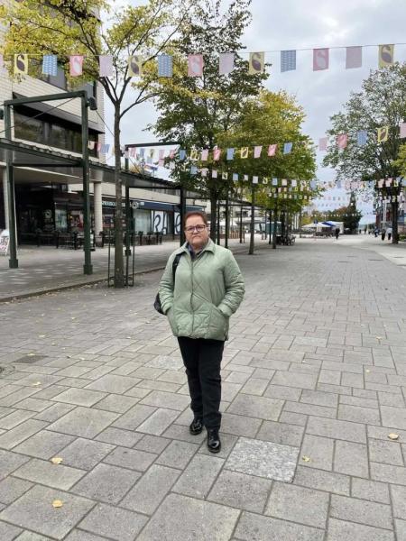 Про те, що в осінь я щаслива, зізнаюсь лише вам…: історія директорки Нововолинського ЦПО Валентину Приступу | Новини Нововолинська