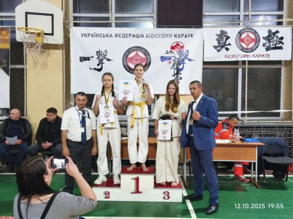 Нововолинські каратисти успішно виступили на Відкритому Кубку Львівщини | Новини Нововолинська