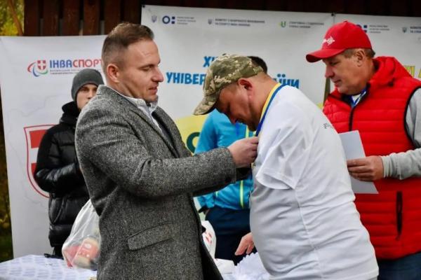 Ветеран з Нововолинська здобув срібло у парастрільбі з лука | Новини Нововолинська