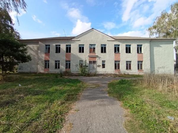 У Благодатному за 2,6 мільйона гривень продають будівлю школи | Новини Нововолинська У Благодатному за 2,6 мільйона гривень продають будівлю школи | Новини Нововолинська