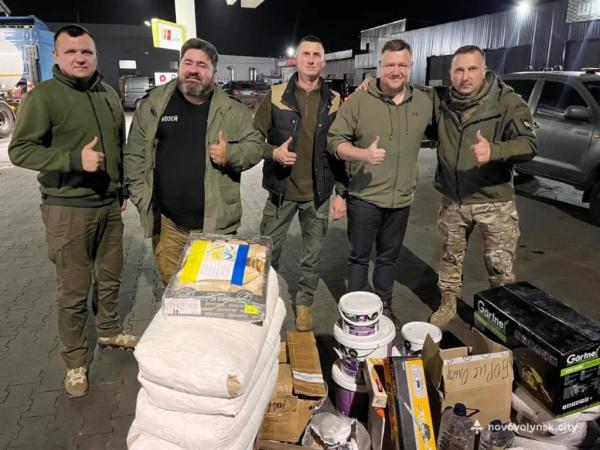 Квадрокоптери, генераторита зарядні станції: з Нововолинська військовим передали необхідне обладнання | Новини Нововолинська