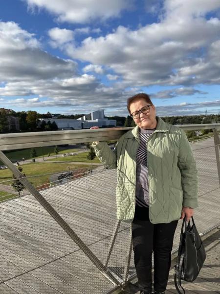 Про те, що в осінь я щаслива, зізнаюсь лише вам…: історія директорки Нововолинського ЦПО Валентину Приступу | Новини Нововолинська