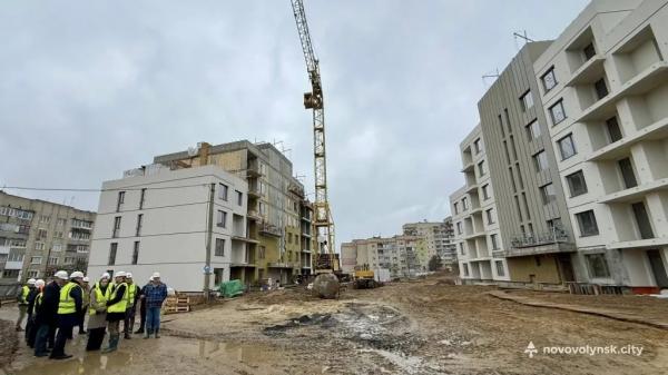 У Нововолинську триває будівництво житла для ВПО | Новини Нововолинська