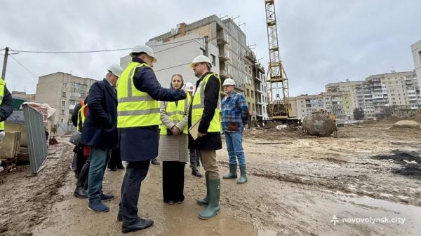 У Нововолинську триває будівництво житла для ВПО | Новини Нововолинська