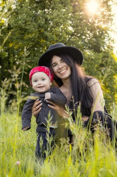 Красуня БУГу: Даша Жаліс з Нововолинська — мама, SMM-ниця й дівчина, що несе у світ творчість | Новини Нововолинська