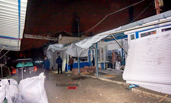 Пожежа на міському ринку Краматорська після обстрілу: постраждала жінка - 30 листопада 2025 :: Донеччина