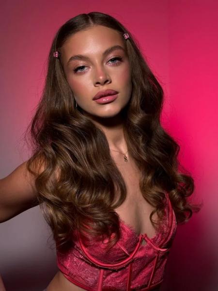 Красуня БУГу: танцівниця Яна Процюк з Нововолинська та її шлях у гарячому ритмі танцю | Новини Нововолинська Красуня БУГу: танцівниця Яна Процюк з Нововолинська та її шлях у гарячому ритмі танцю | Новини Нововолинська