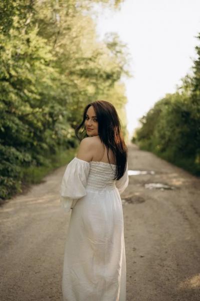 Красуння БУГу: нововолинянка Олександра Якобюк — психолог і логопед, яка дарує дітям віру в себе | Новини Нововолинська Красуння БУГу: нововолинянка Олександра Якобюк — психолог і логопед, яка дарує дітям віру в себе | Новини Нововолинська