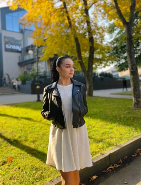 Красуння БУГу: нововолинянка Олександра Якобюк — психолог і логопед, яка дарує дітям віру в себе | Новини Нововолинська Красуння БУГу: нововолинянка Олександра Якобюк — психолог і логопед, яка дарує дітям віру в себе | Новини Нововолинська