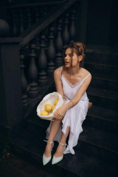 Красуня БУГу: «У світі є лише я і музика». Шлях Анастасії Дячук — композиторки та викладачки вокалу, яка перетворює почуття на звук | Новини Нововолинська Красуня БУГу: «У світі є лише я і музика». Шлях Анастасії Дячук — композиторки та викладачки вокалу, яка перетворює почуття на звук | Новини Нововолинська