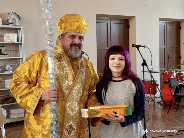 Для дітей Захисників у Нововолинську провели різдвяно-новорічне свято | Новини Нововолинська Для дітей Захисників у Нововолинську провели різдвяно-новорічне свято | Новини Нововолинська