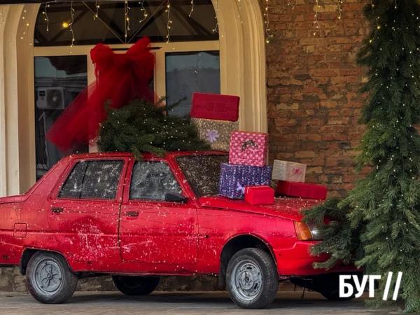 Фото дня: у Нововолинську новорічний настрій на колесах | Новини Нововолинська