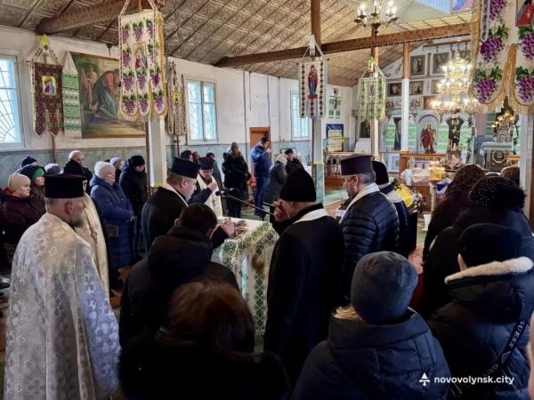 Громада Нововолинська провела в останню Захисника Віктора Коржана | Новини Нововолинська