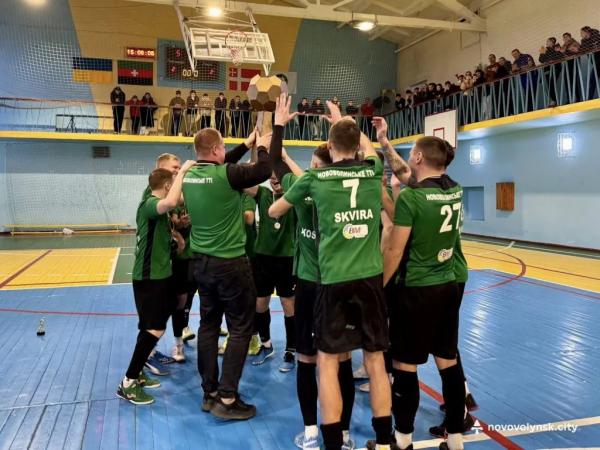 У Нововолинську визначили нового володаря &laquo;Кубка Олега Ляшенка&raquo; з футзалу | Новини Нововолинська