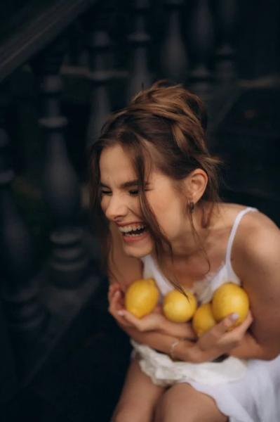 Красуня БУГу: «У світі є лише я і музика». Шлях Анастасії Дячук — композиторки та викладачки вокалу, яка перетворює почуття на звук | Новини Нововолинська Красуня БУГу: «У світі є лише я і музика». Шлях Анастасії Дячук — композиторки та викладачки вокалу, яка перетворює почуття на звук | Новини Нововолинська