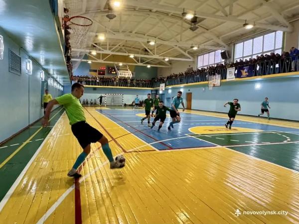 У Нововолинську визначили нового володаря &laquo;Кубка Олега Ляшенка&raquo; з футзалу | Новини Нововолинська