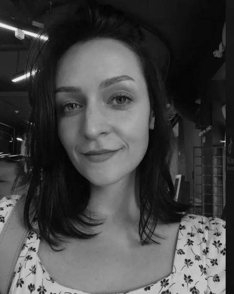 Красуня БУГу: Марта Голян із Нововолинська &mdash; викладачка англійської та ілюстраторка, яка вчиться все життя | Новини Нововолинська