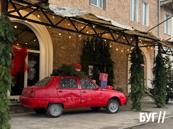 Фото дня: у Нововолинську новорічний настрій на колесах | Новини Нововолинська