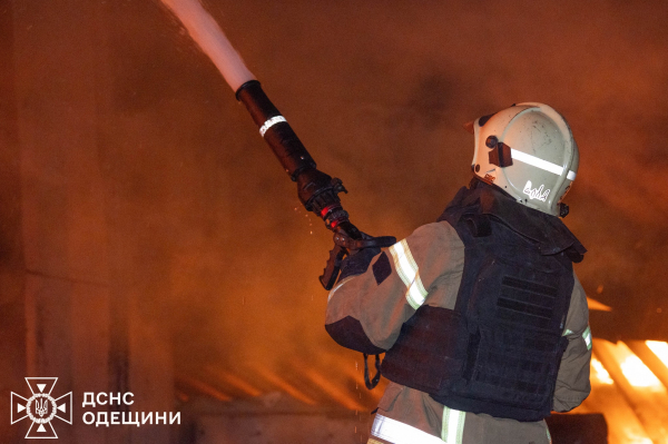 РФ вночі «шахедами» вдарила по Одесі - 04 грудня 2025 :: Донеччина РФ вночі «шахедами» вдарила по Одесі - 04 грудня 2025 :: Донеччина