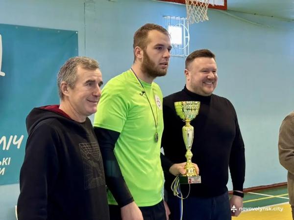У Нововолинську визначили нового володаря &laquo;Кубка Олега Ляшенка&raquo; з футзалу | Новини Нововолинська